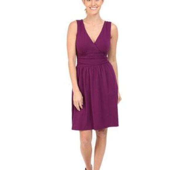 The North Face Size Medium Black Heartwood Pullover Dress Womens Sleeveless - Picture 2 of 3